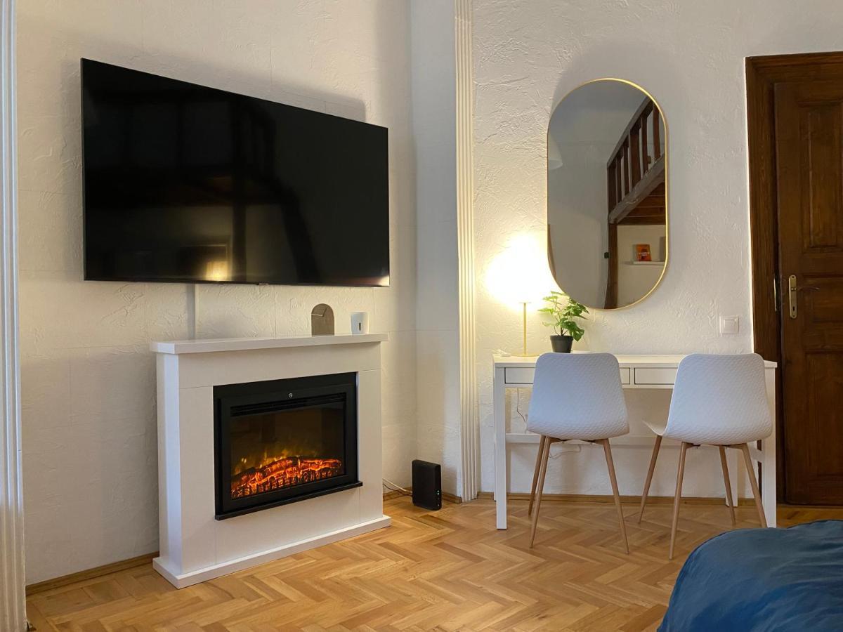 Romantic City Centre Flat - Alexandra Apartment Budapest Exteriör bild