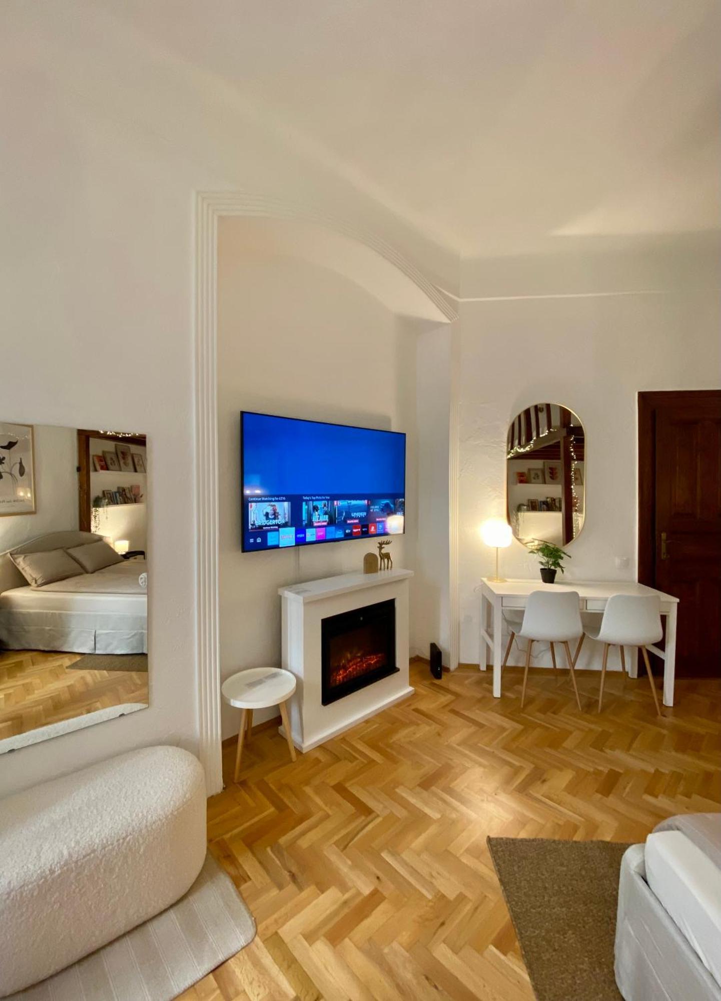 Romantic City Centre Flat - Alexandra Apartment Budapest Exteriör bild
